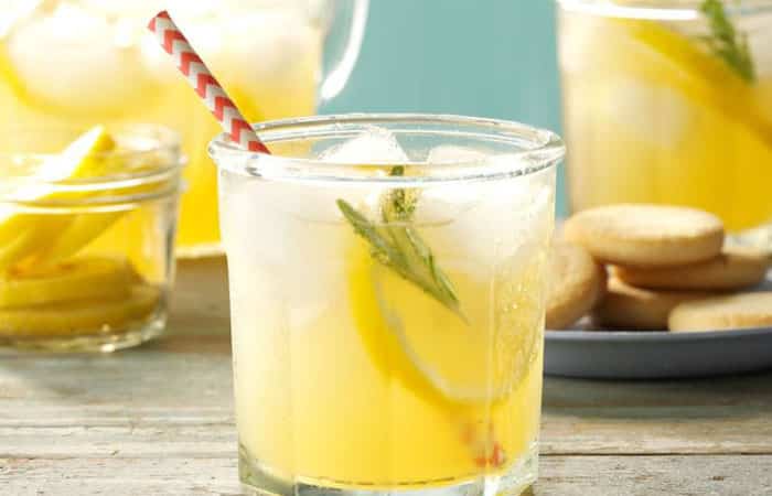 Limonada casera con miel: una bebida perfecta para refrescarse