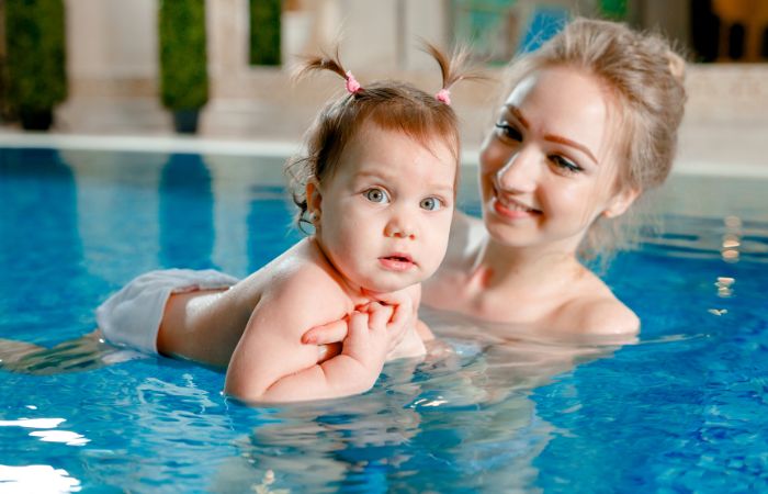5 Juegos de natación para niños que todavía no saben nadar