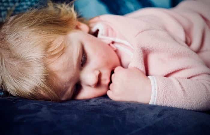 8 Trucos para que tus hijos se acuesten temprano