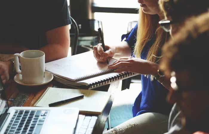 Potenciar el empleo juvenil a través de la orientación como eje estratégico del sistema educativo