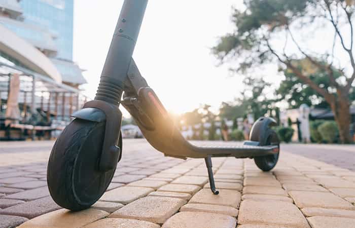 Patinetes eléctricos para movernos por la ciudad, pero con cuidado