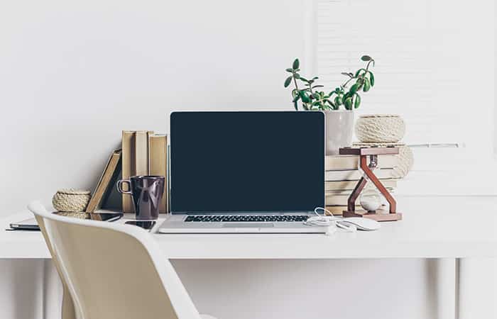 Trabajar o estudiar desde casa: ideas para crear un espacio eficiente y cómodo