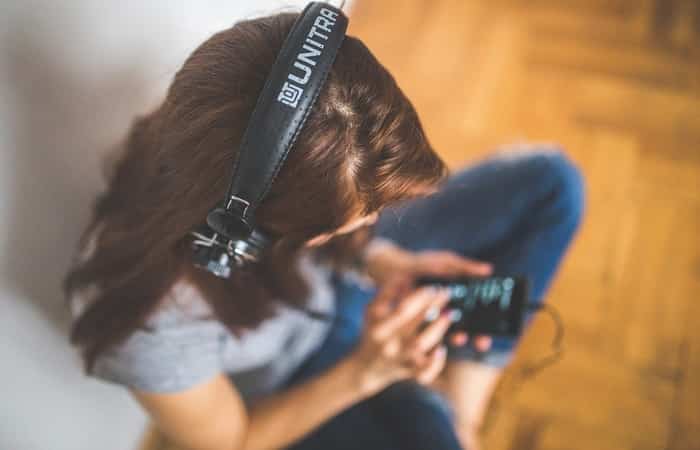 10 Pódcast educativos en inglés para aprovechar bien el verano