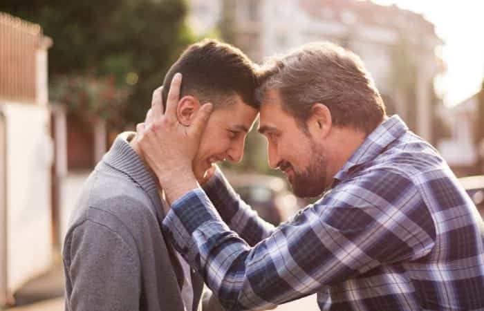 7 Frases tóxicas que nunca debemos decir a nuestros hijos varones
