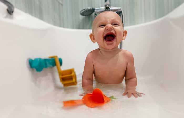 Higiene íntima de los niños, ¿cómo podemos enseñarles a mantenerla y qué productos utilizar?