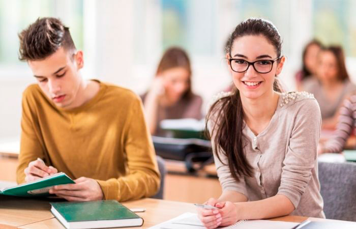 ¿Formación profesional o grado universitario? Qué debe guiarnos a la hora de elegir