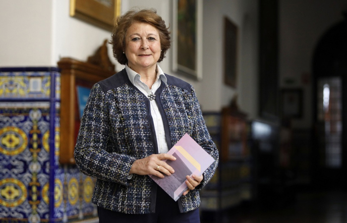 Begoña Ibarrola: 
