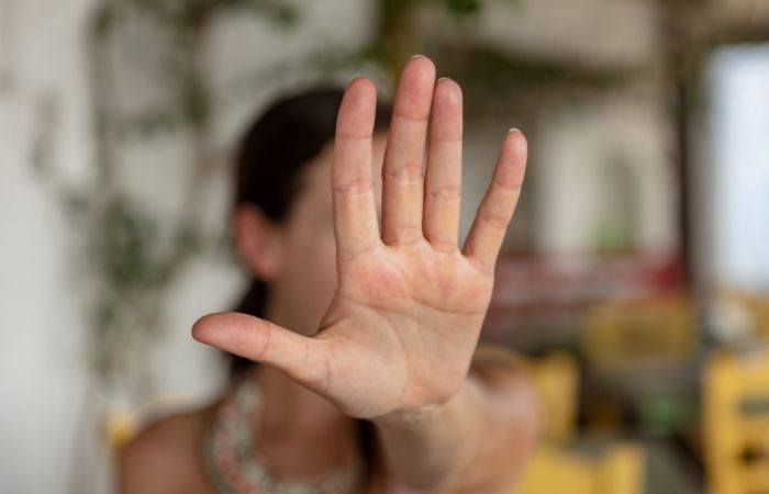 Cómo actuar ante comentarios machistas o racistas y ser el mejor ejemplo para los niños