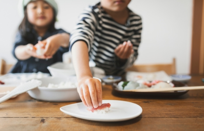 Todo lo que necesitas para hacer sushi en casa