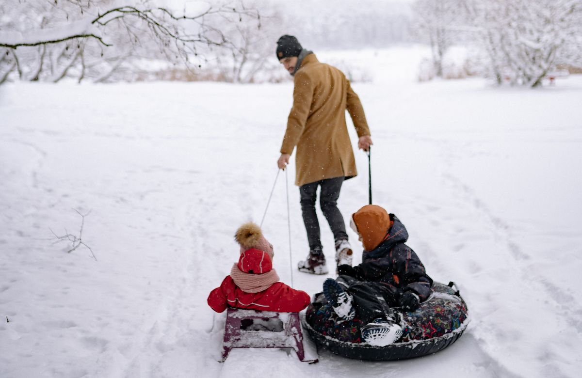 Los mejores planes en la nieve alternativos al esquí para hacer en familia