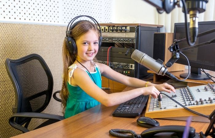 La radio en el ámbito escolar: qué beneficios aporta y cómo debe organizarse la actividad