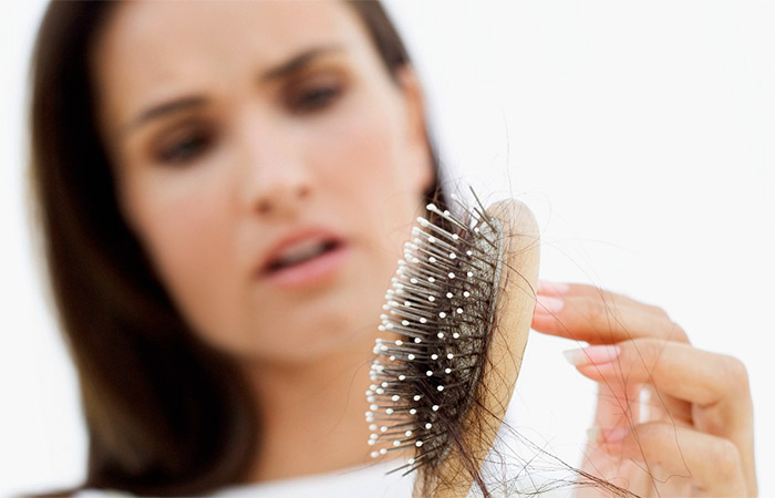 Caída de pelo en el postparto: los 9 nutrientes aliados que te ayudarán a recuperar la salud capilar