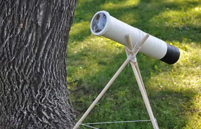 Haz tu telescopio casero con un tubo de cartón y unas lupas