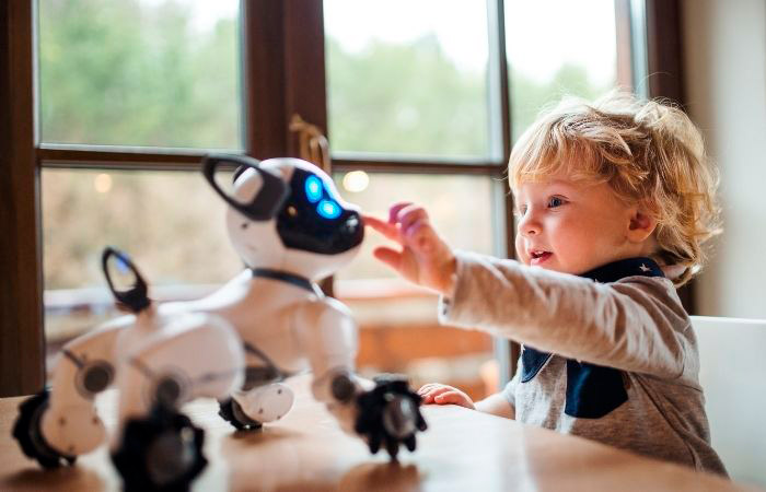 Los beneficios de las clases de robótica en niños desde los 2 años