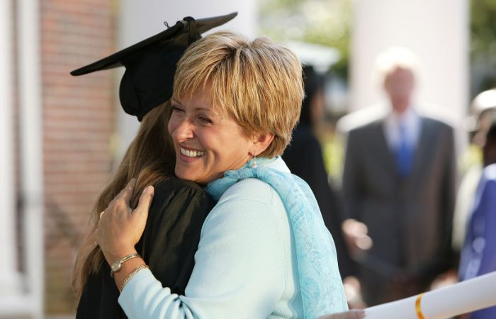 20 Frases para felicitar a tus hijos por su graduación según la etapa educativa