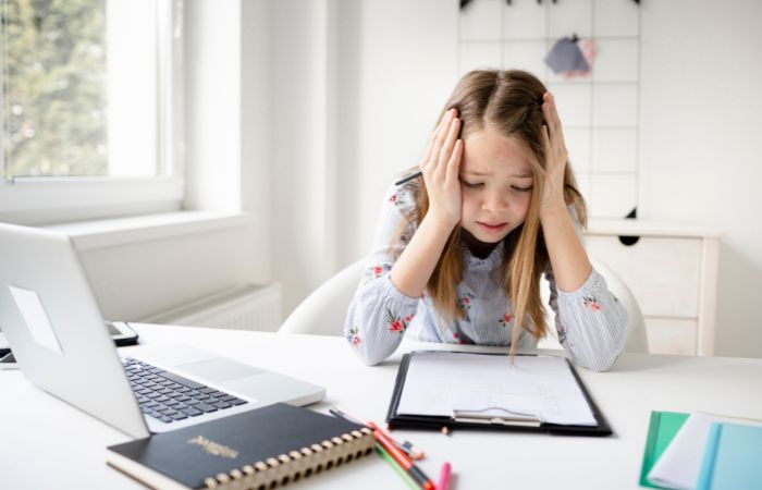 El síndrome de la familia perfecta: los peligros de imponer exigencias desmedidas a nuestros hijos