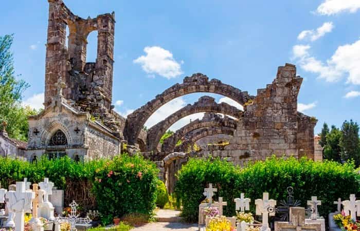 Los 14 cementerios más bonitos de España para visitar el Día de Todos los Santos
