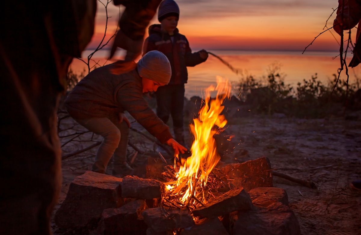 ¿Es normal que los niños sientan atracción por el fuego?