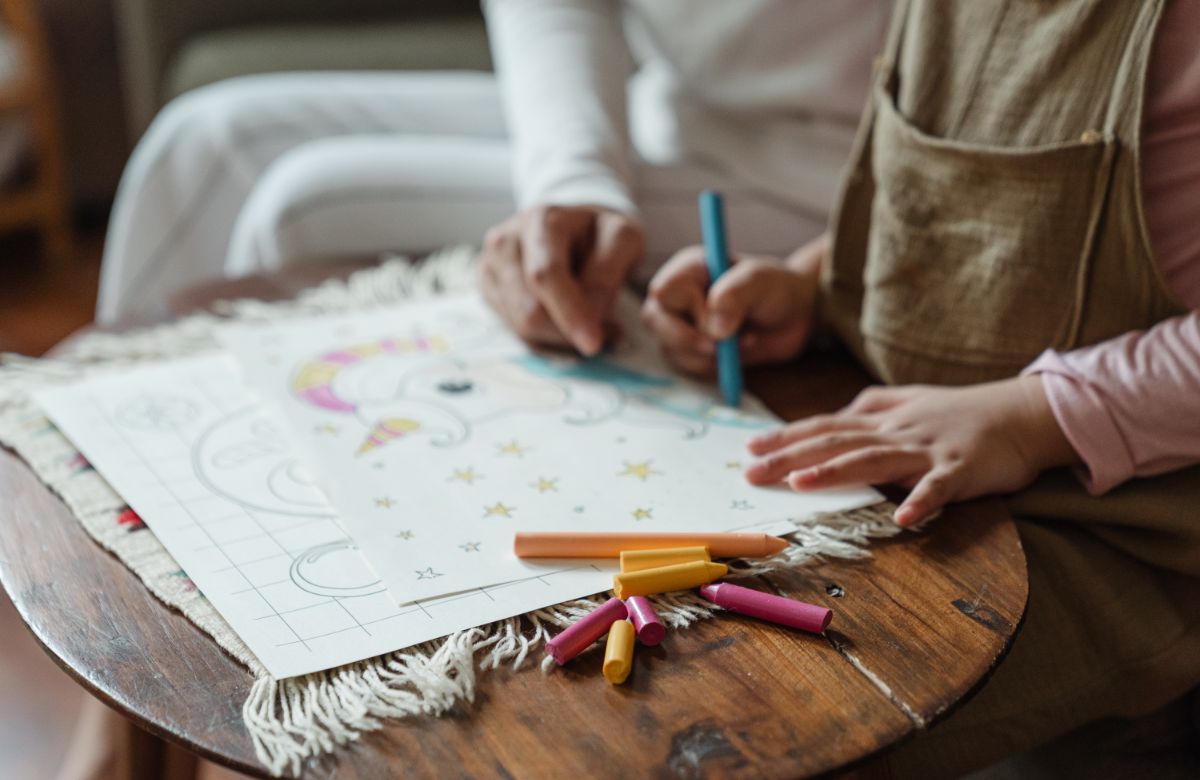 Descargable: Mini librito para colorear — El libro de los pequeños grandes artistas, de Mariana Sanz