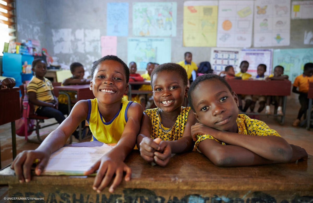Este fin de curso, haz un regalo diferente. Regalo Azul de UNICEF