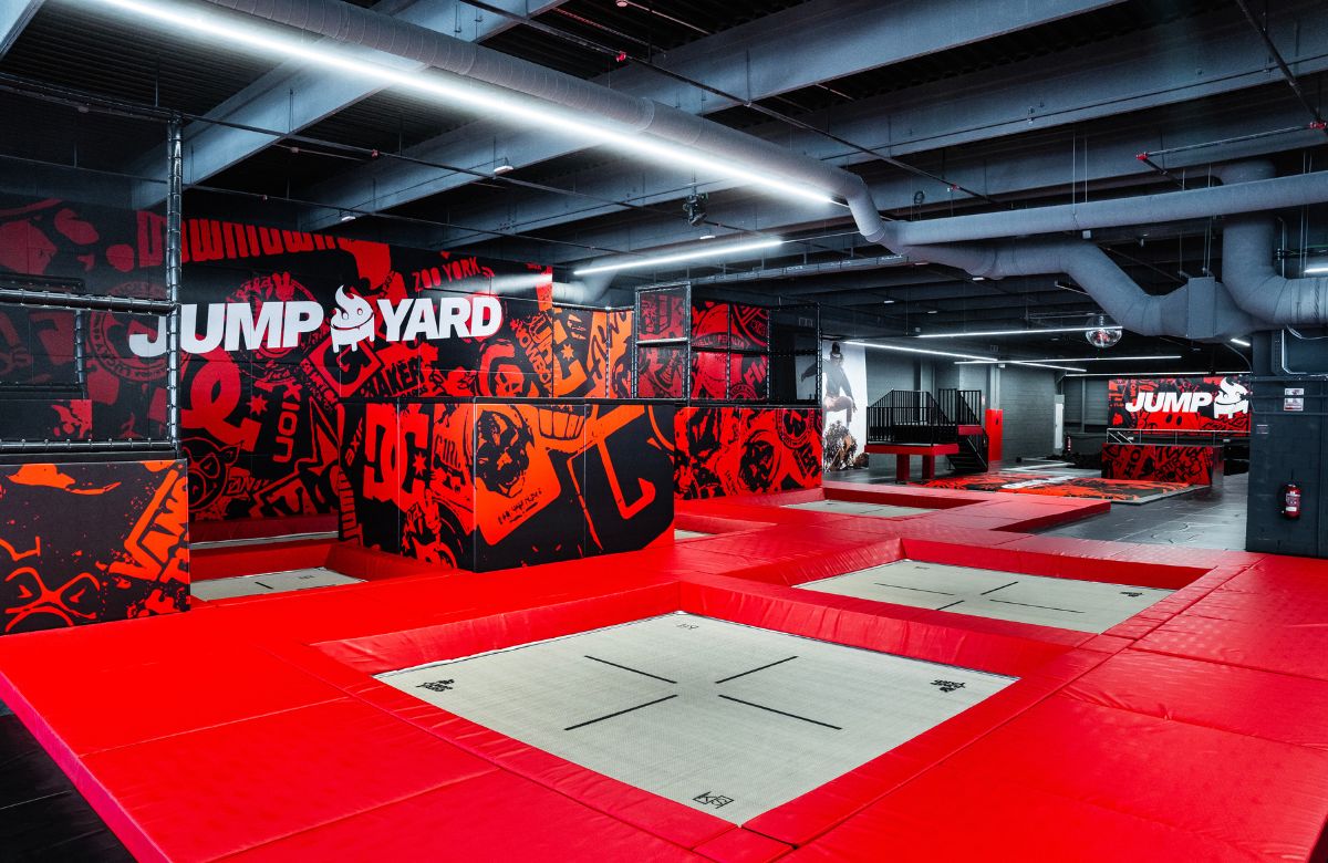 Diversión a TOPE en JumpYard Madrid. Mucho más que un parque de Camas Elásticas